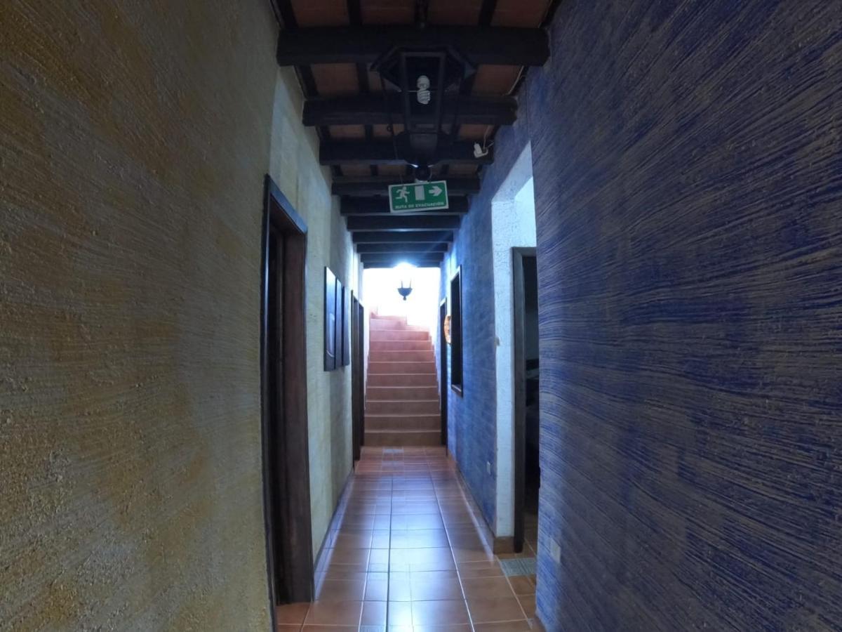 Hotel El Mirador Anexo 1 Santa Lucia Milpas Altas Bagian luar foto