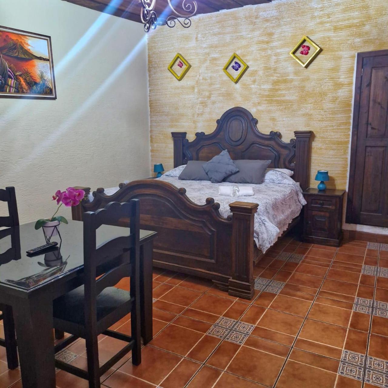 Hotel El Mirador Anexo 1 Santa Lucia Milpas Altas Bagian luar foto